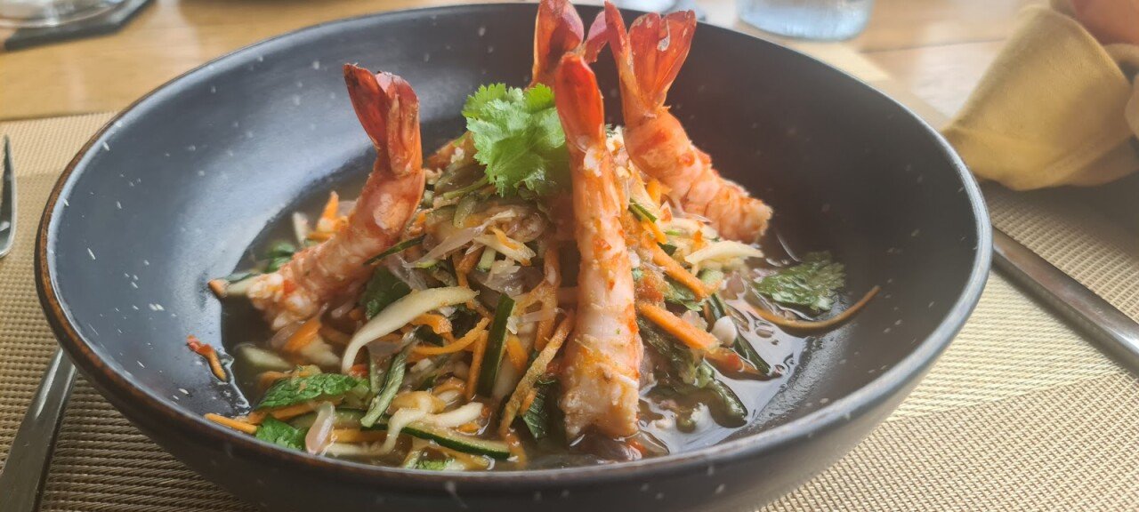T'dung Restaurant Pool & Bar