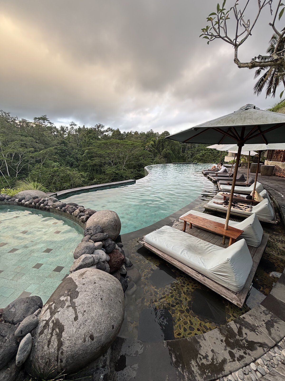 T'dung Restaurant Pool & Bar