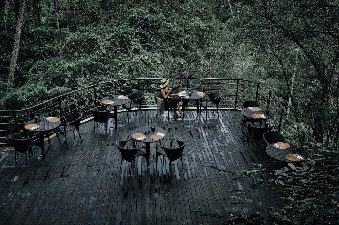 Air Cafe & Lounge