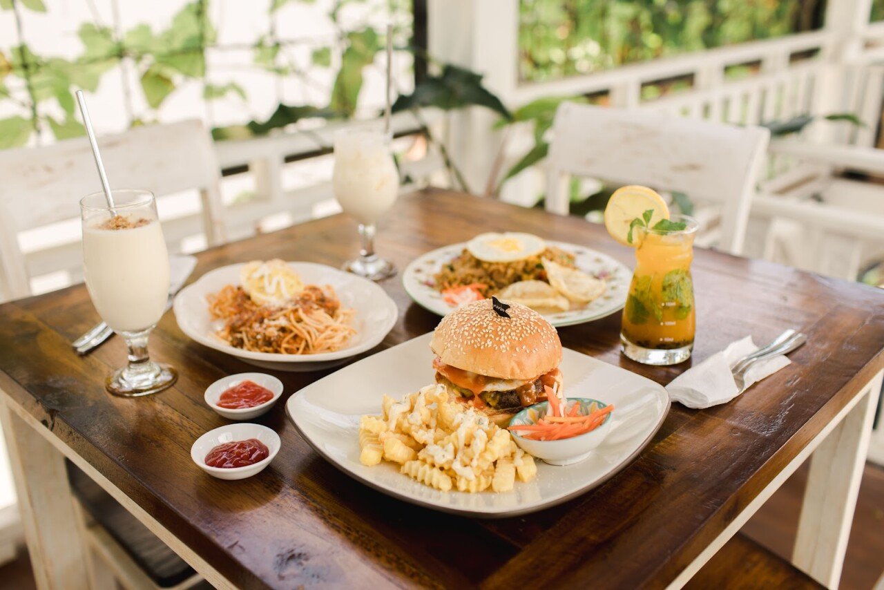 Mambo Beach Restaurant | Beach Bar & Cafe Nusa Penida