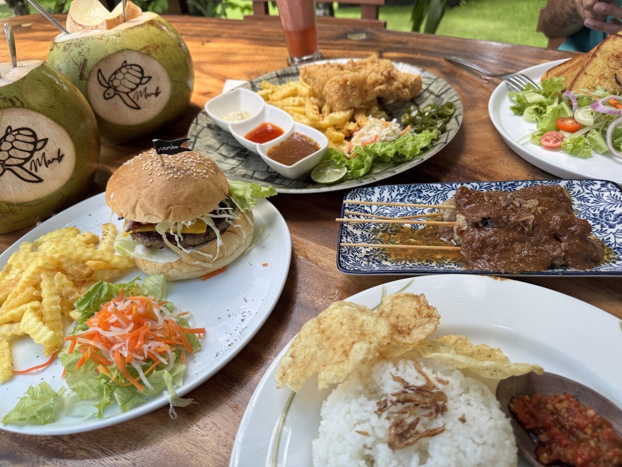 Mambo Beach Restaurant | Beach Bar & Cafe Nusa Penida