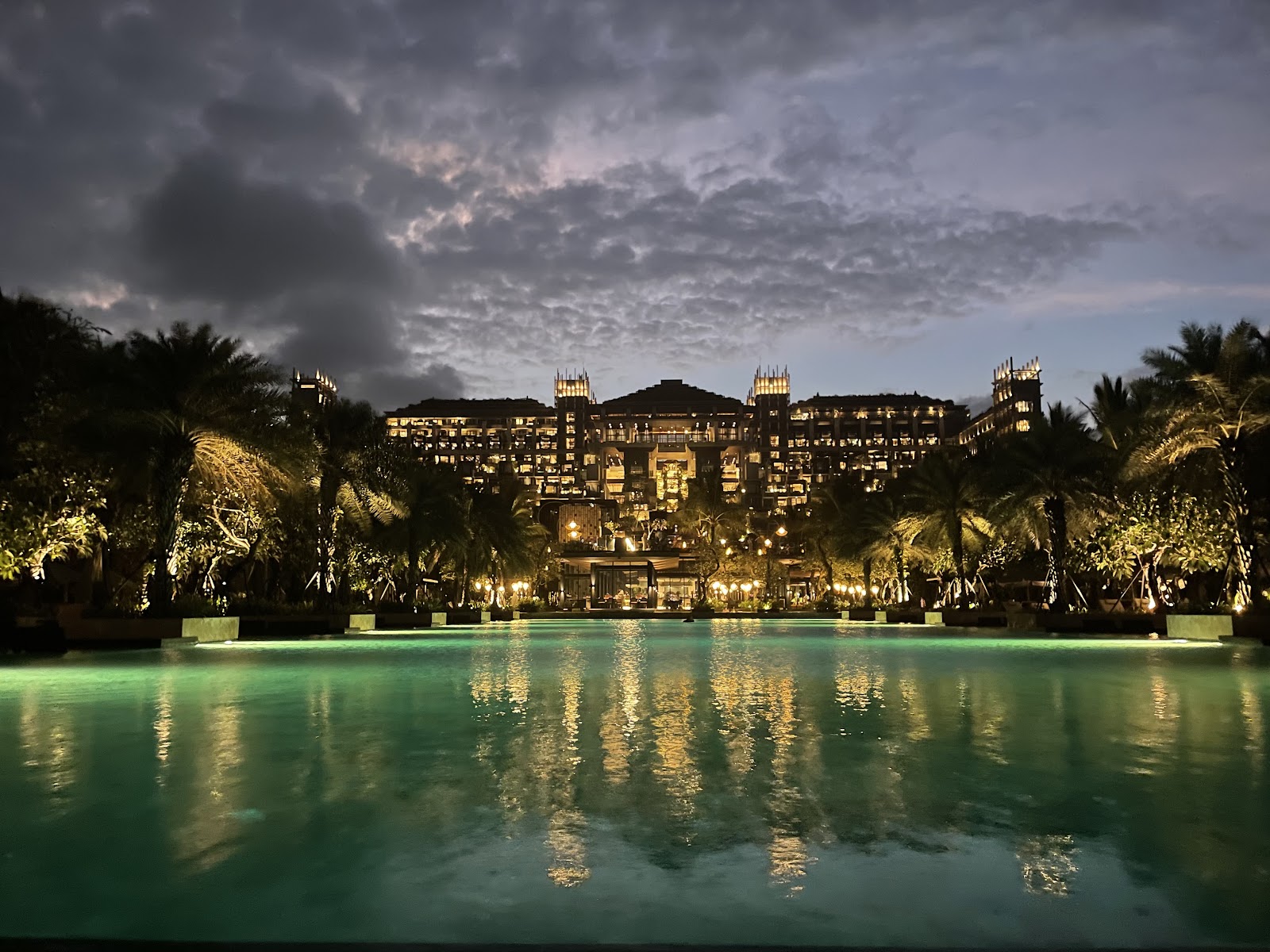 Pala Restaurant & Rooftop Bar