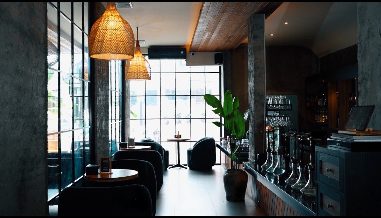 Eden Lounge Uluwatu — Restaurant with live music