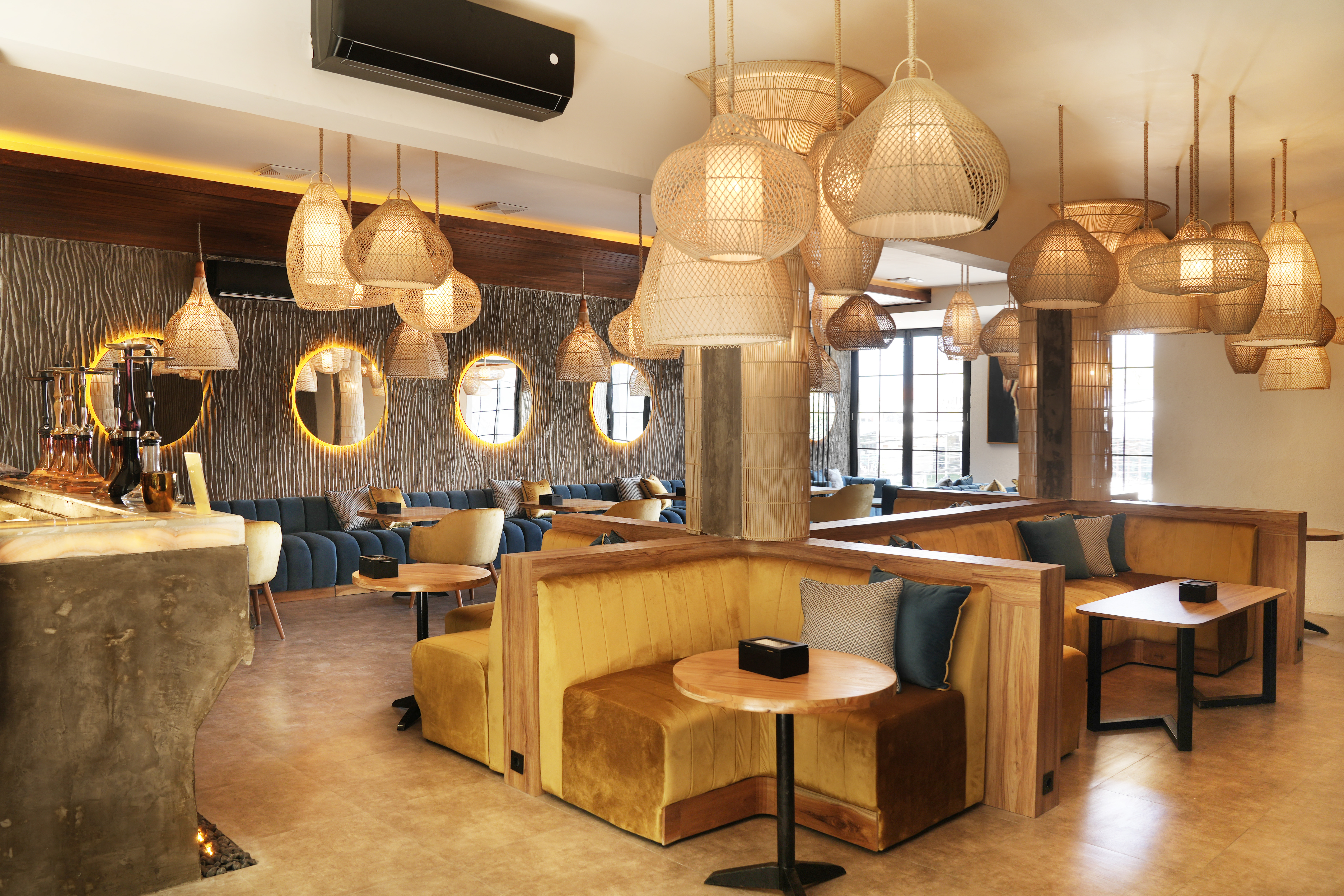 Eden Lounge Uluwatu — Restaurant with live music