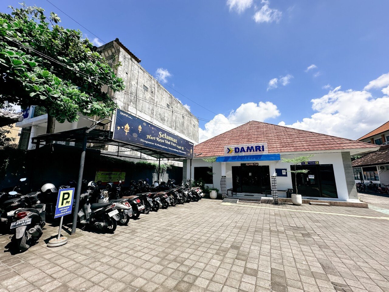 Автобусный терминал Damri Corporation Denpasar