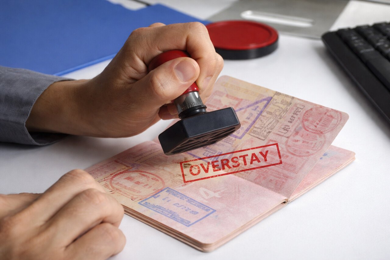 Оверстей из-за ошибки визового агента: реальный случай