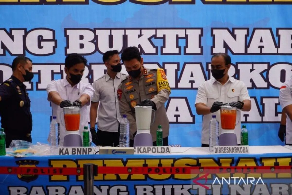 Полиция Бали уничтожила изъятые наркотики на 23,4 млрд рупий