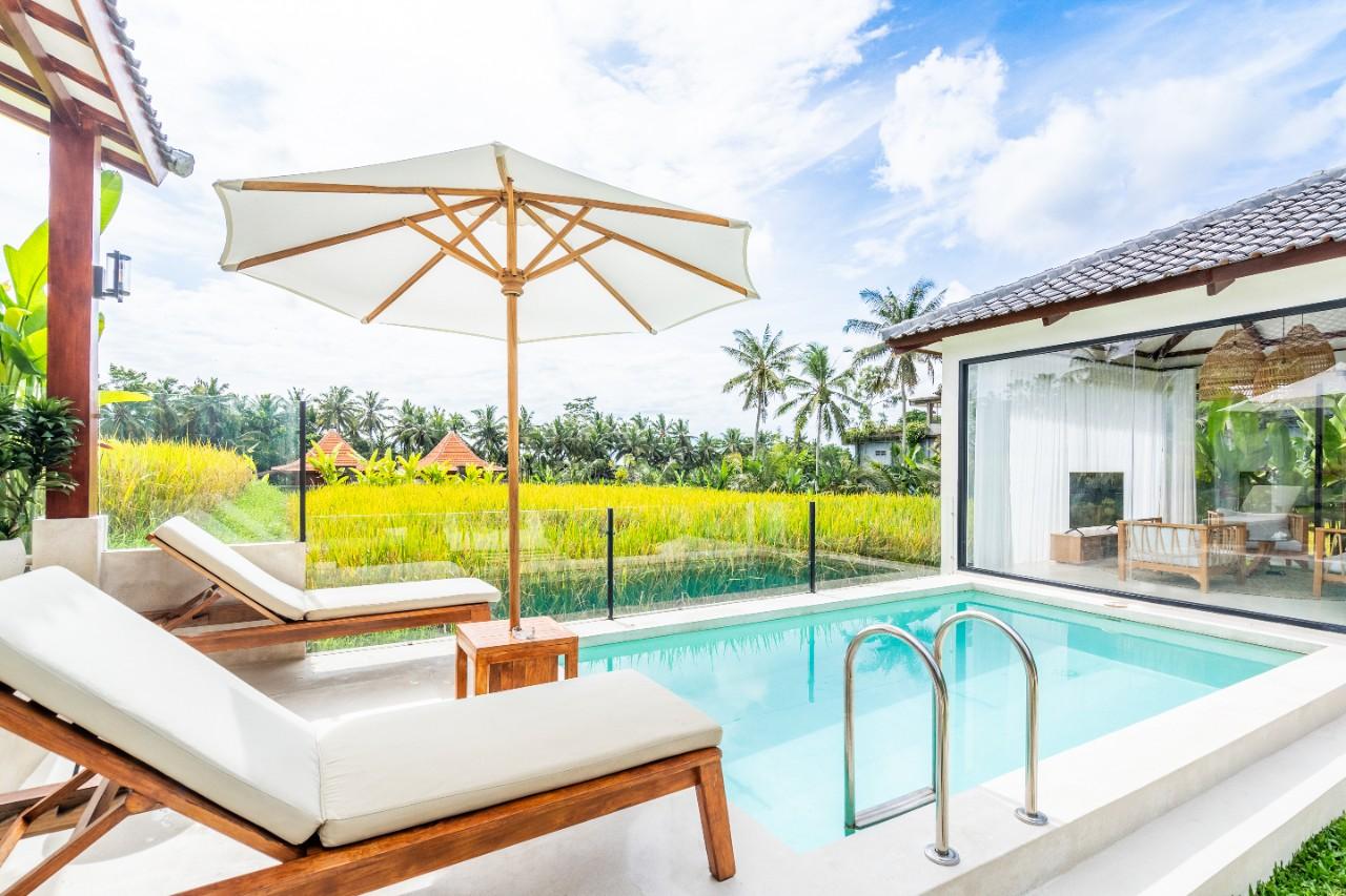 Вилла среди рисовых полей Тегалаланг 101м² 2 спальни