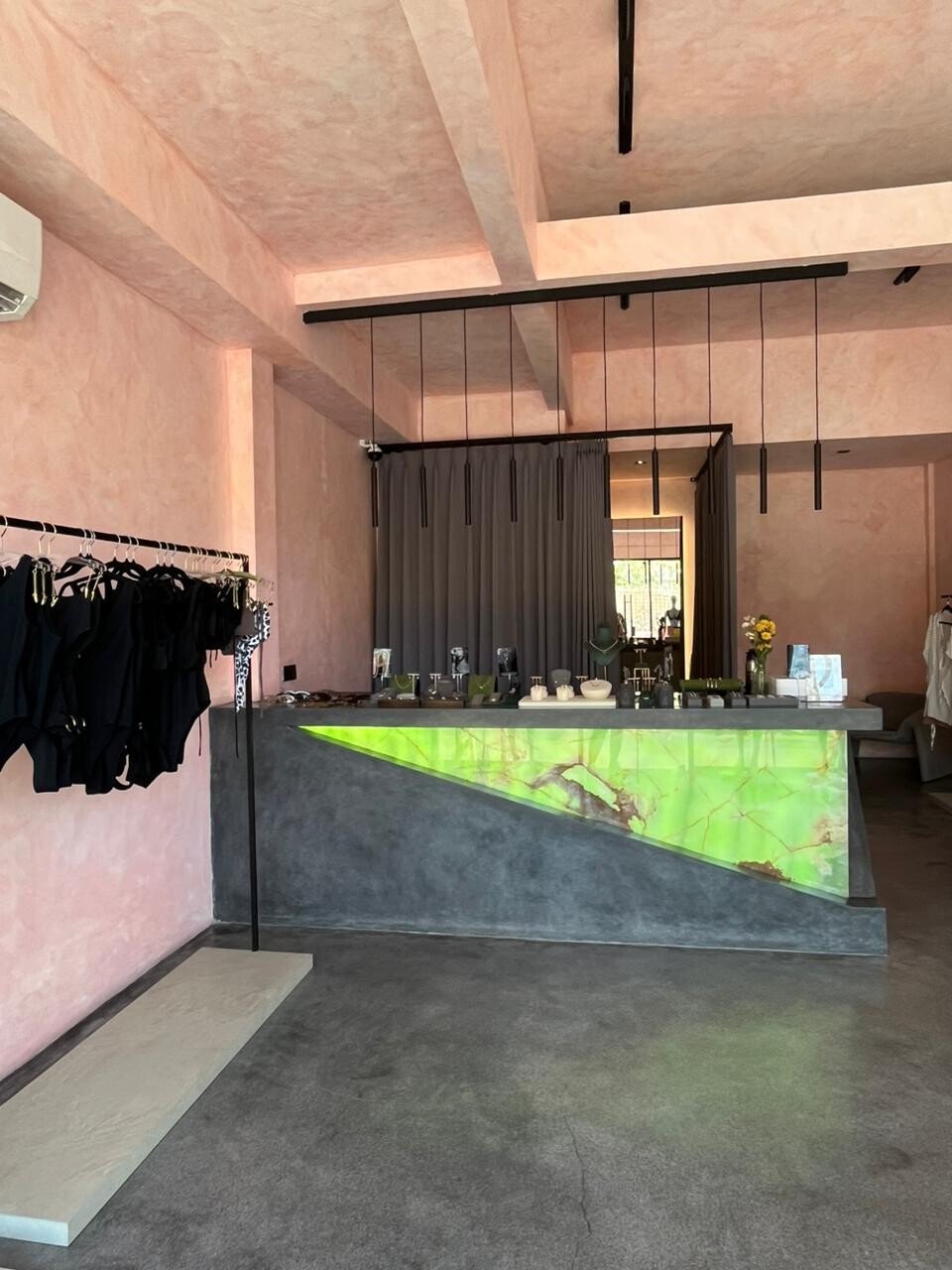 PERSIJE |Clothing & Jewelry Boutique