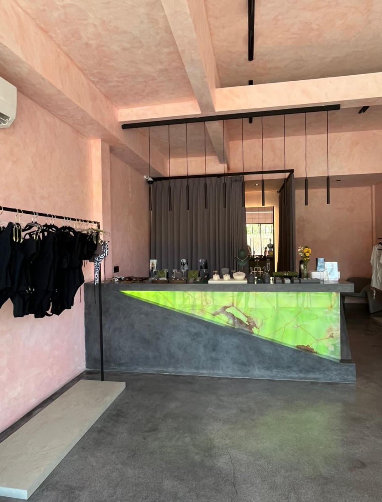 PERSIJE |Clothing & Jewelry Boutique