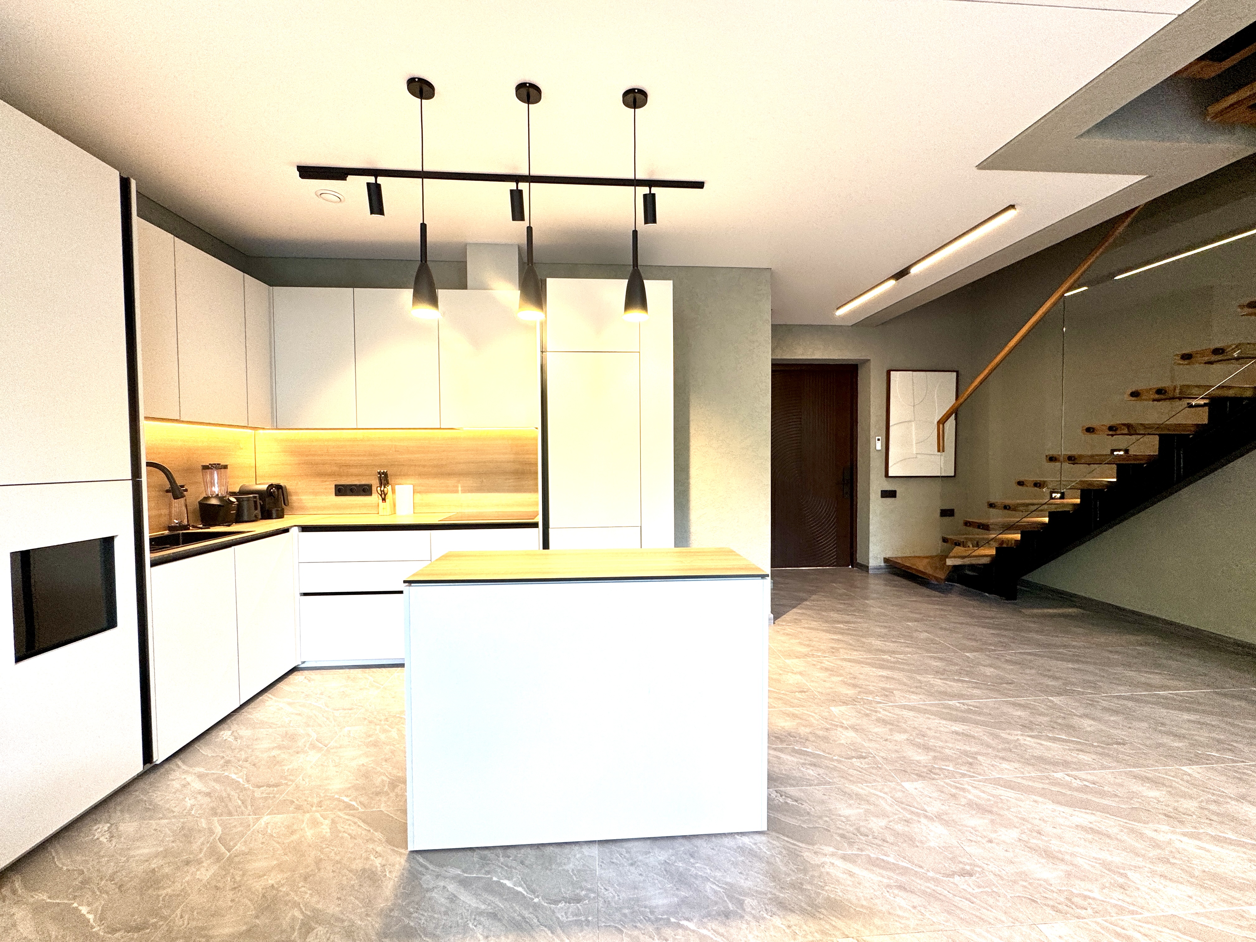 Таунхаус luxury loft таунхаус 2br — умалас, бали Керобокан 120м² 2 спальни