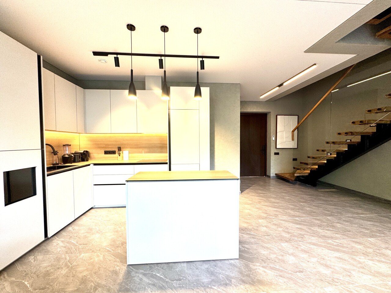 Таунхаус luxury loft таунхаус 2br — умалас, бали Керобокан 120м² 2 спальни