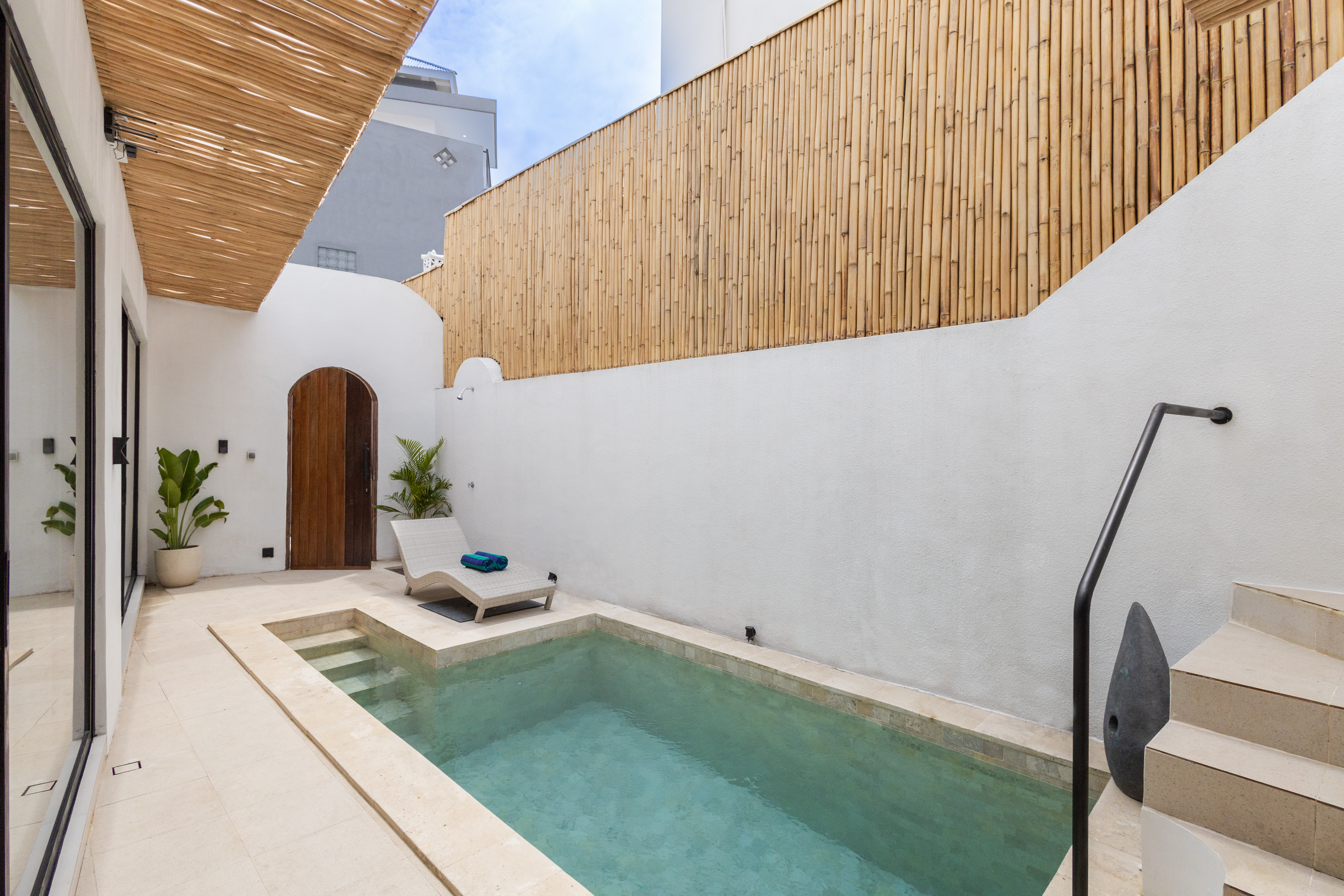 Вилла современная вилла 2br с бассейном и руфтопом Чангу 90м² 2 спальни