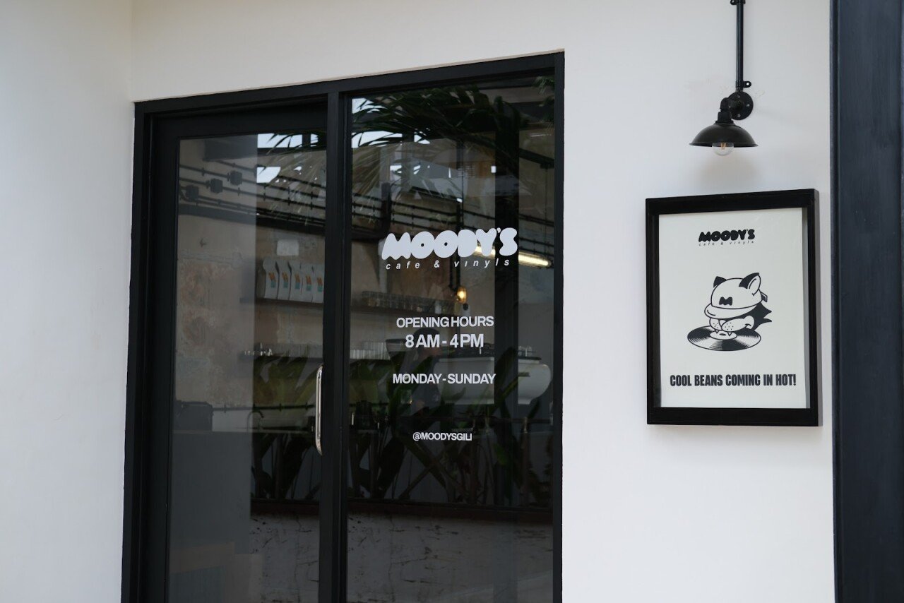 Moody's Café & Vinyls