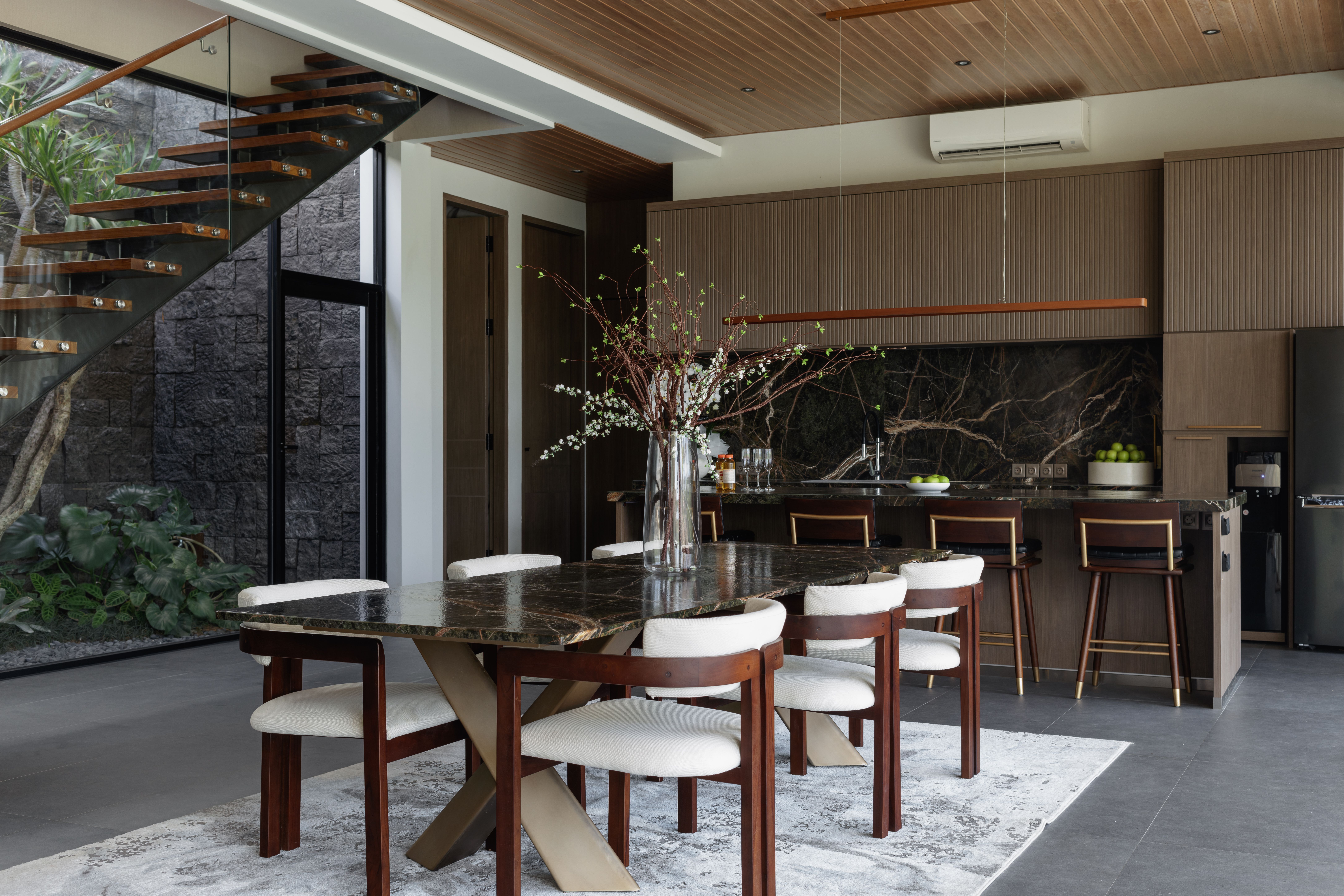 Вилла люкс 8 млн за 2 дня в день тишины Переренан 550м² 4 и более спален