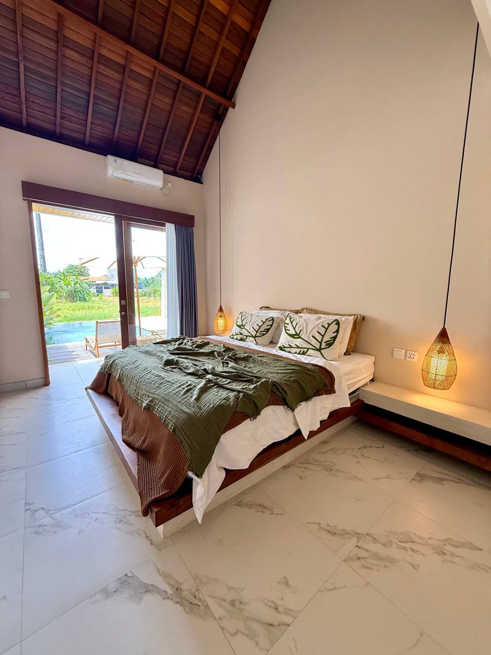 Вилла просторная Санур 1000м² 2 спальни