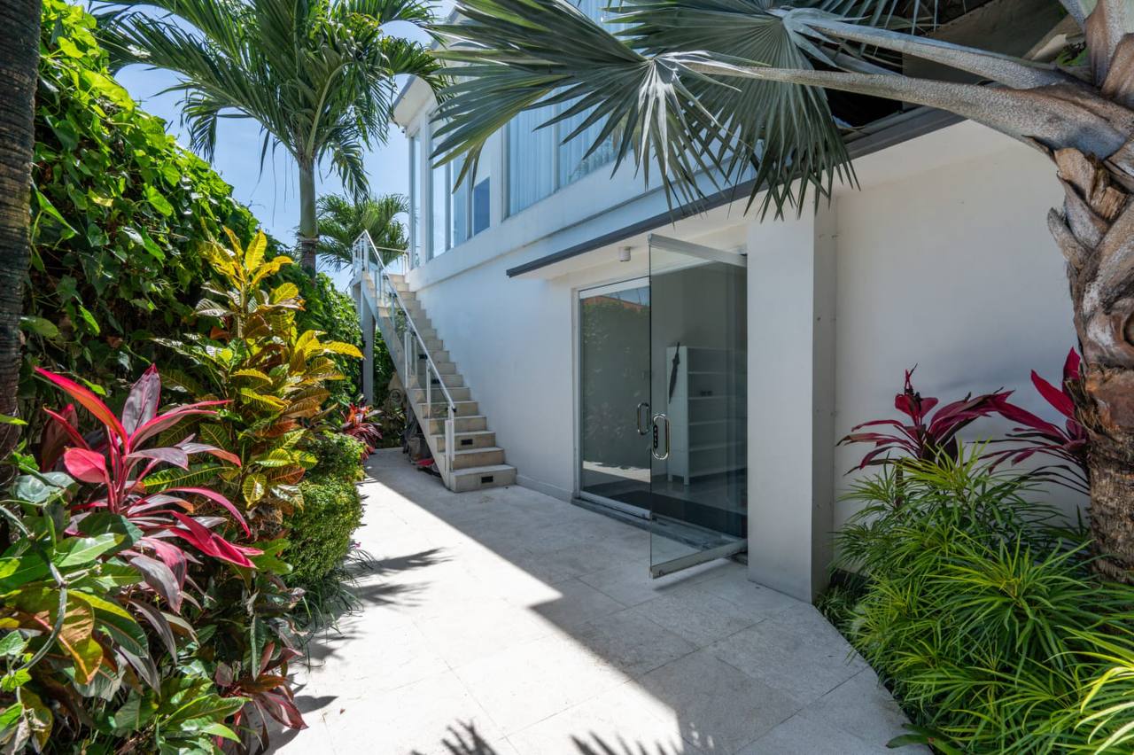 Вилла современная Чангу 650м² 4 и более спален