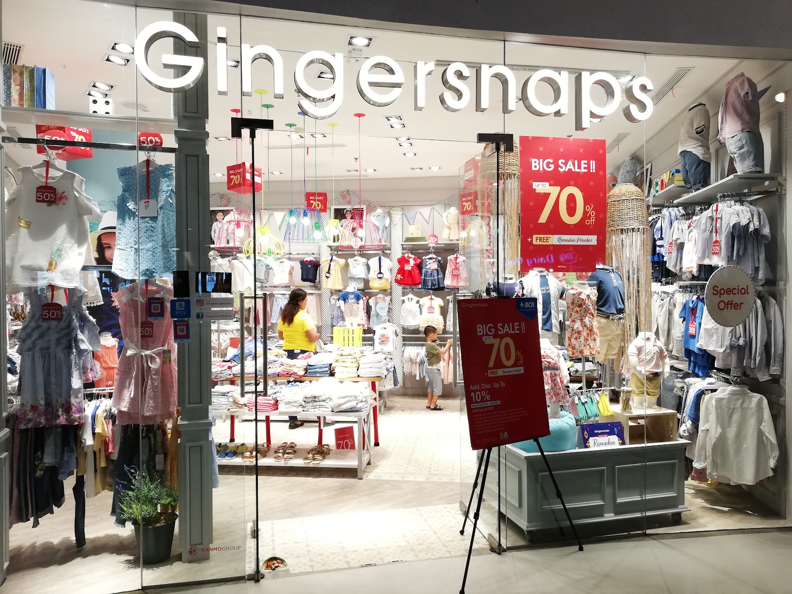 Gingersnaps Beachwalk Bali