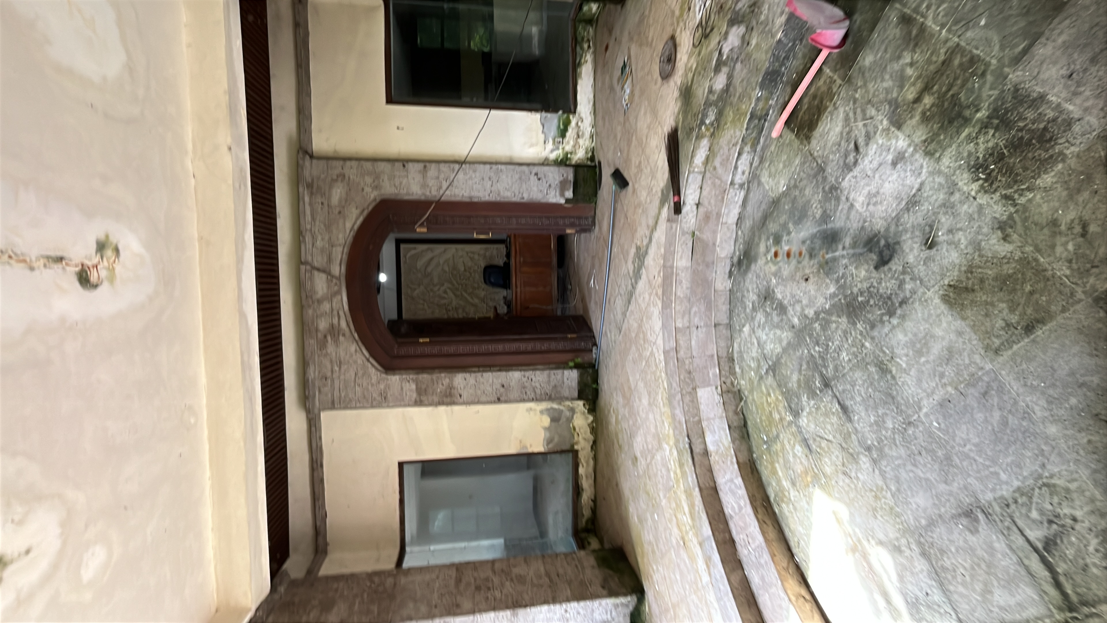 Вилла под реновацию Джимбаран 1000м² 4 и более спален