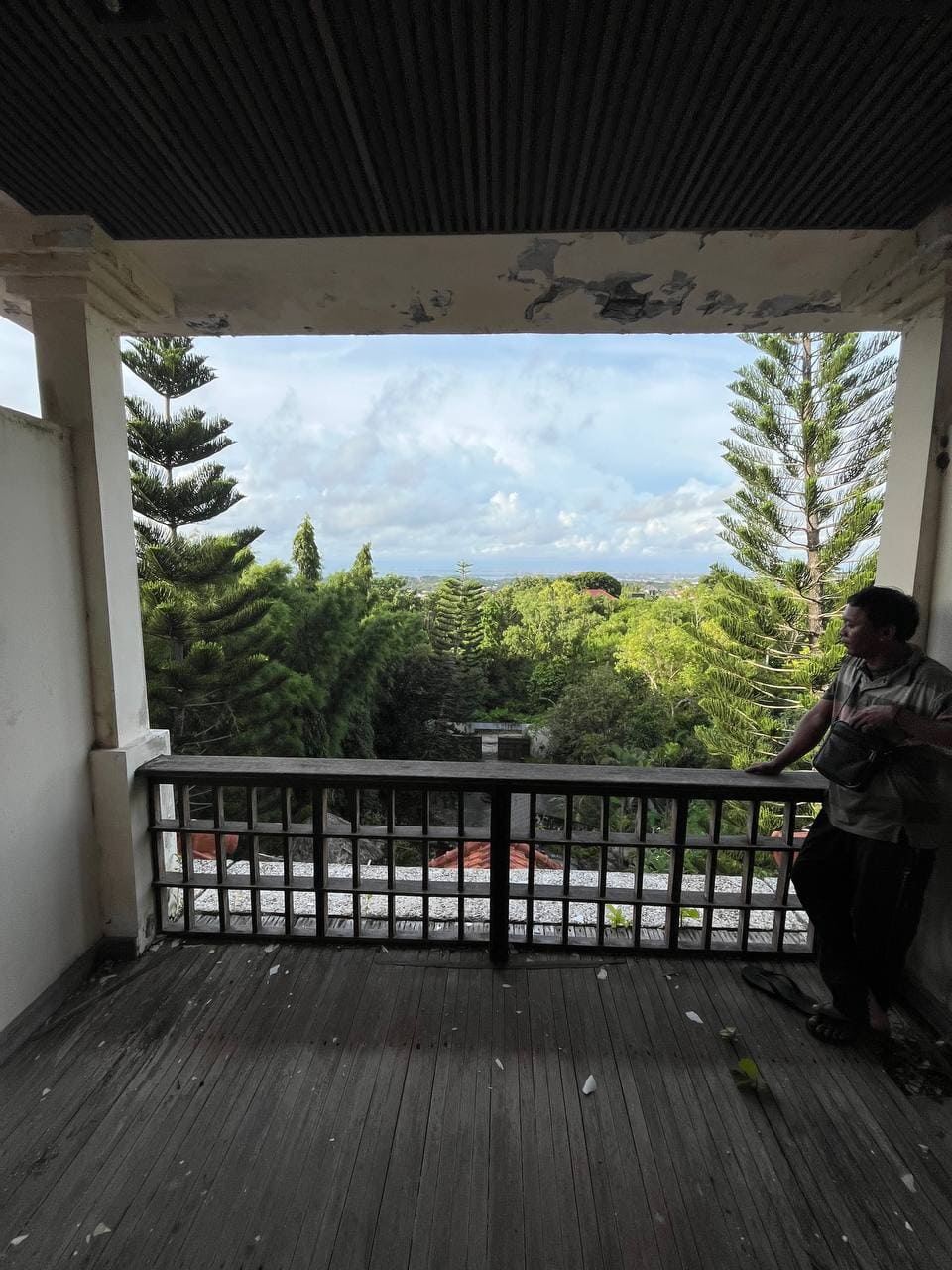 Вилла под реновацию Джимбаран 1000м² 4 и более спален