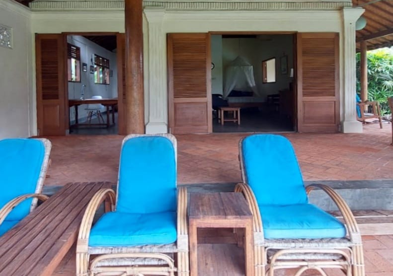 Вилла аутентичная Гианьяр 1650м² 4 и более спален