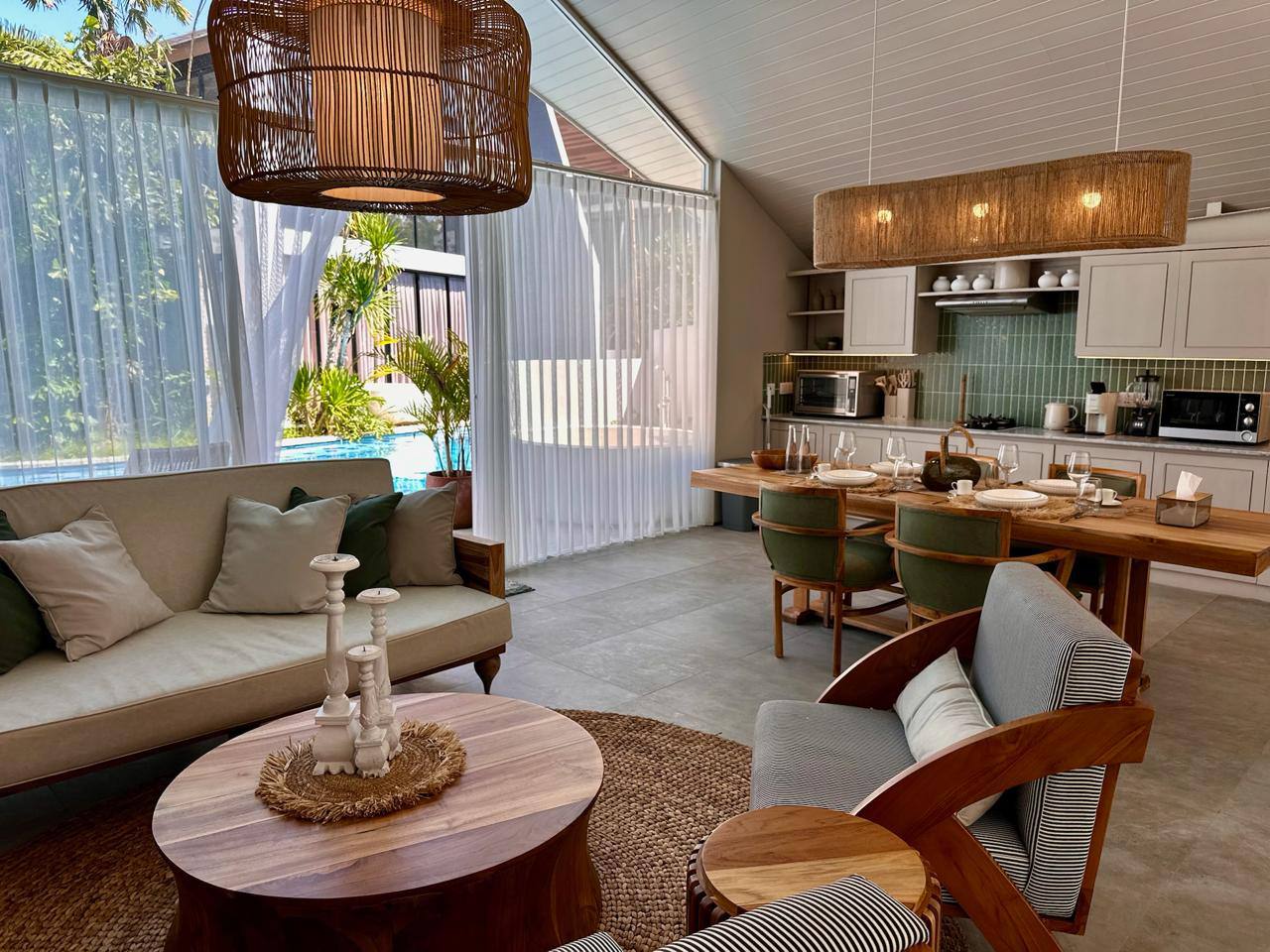 Вилла просторная Беноа (нуса дуа) 2 спальни