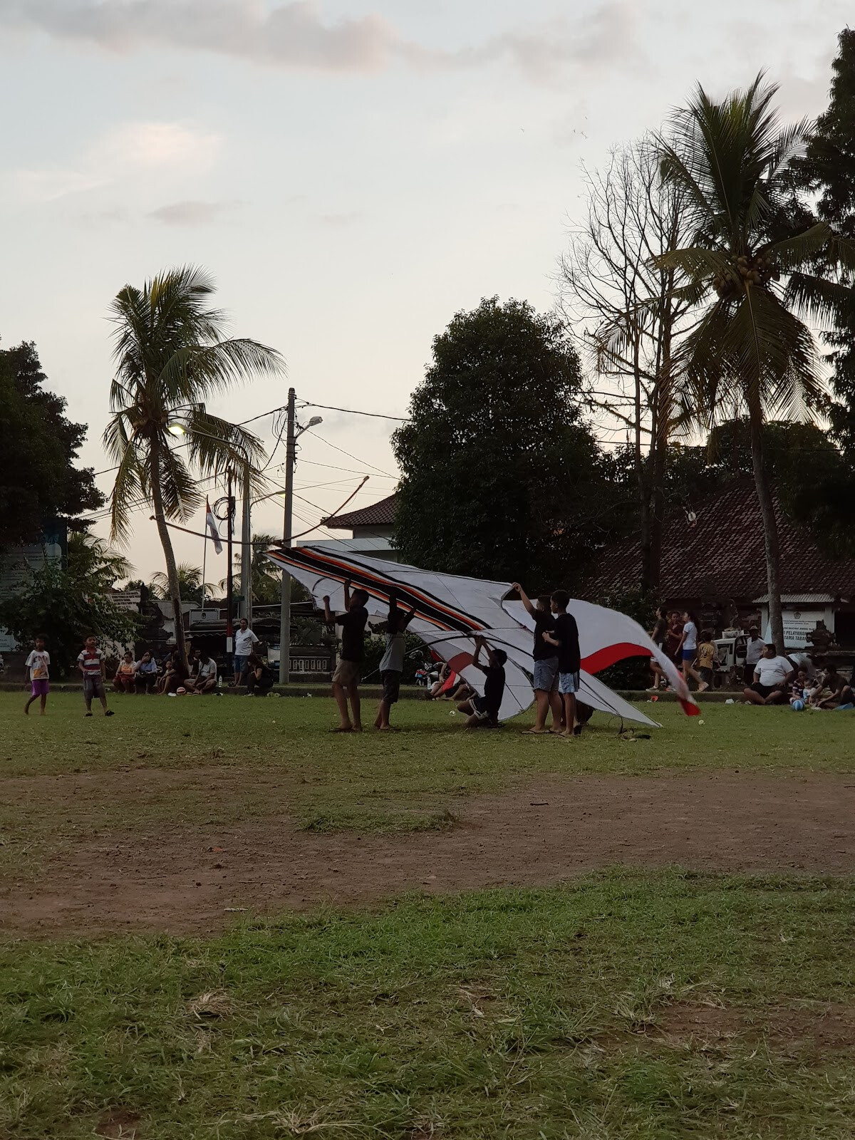 Taman Bermain Dan Taman Olahraga