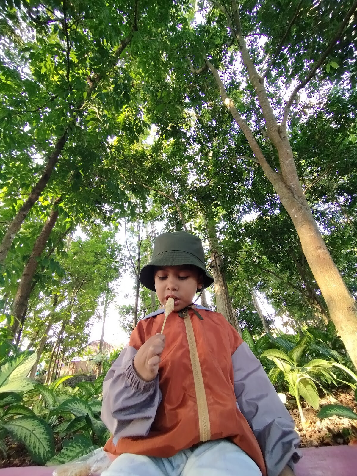 Taman Bermain Dan Taman Olahraga