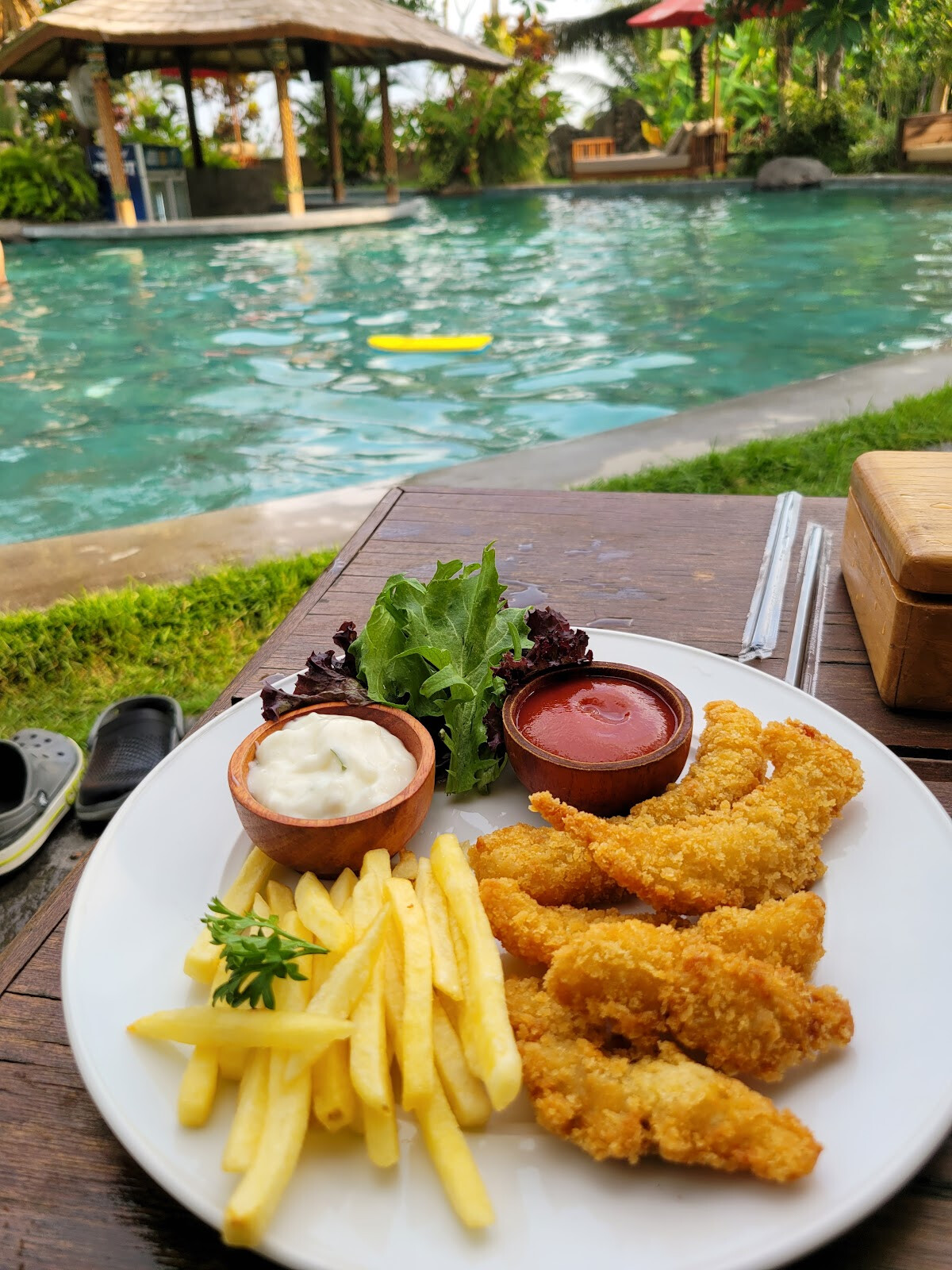 Good Day Resto & Pool Bar