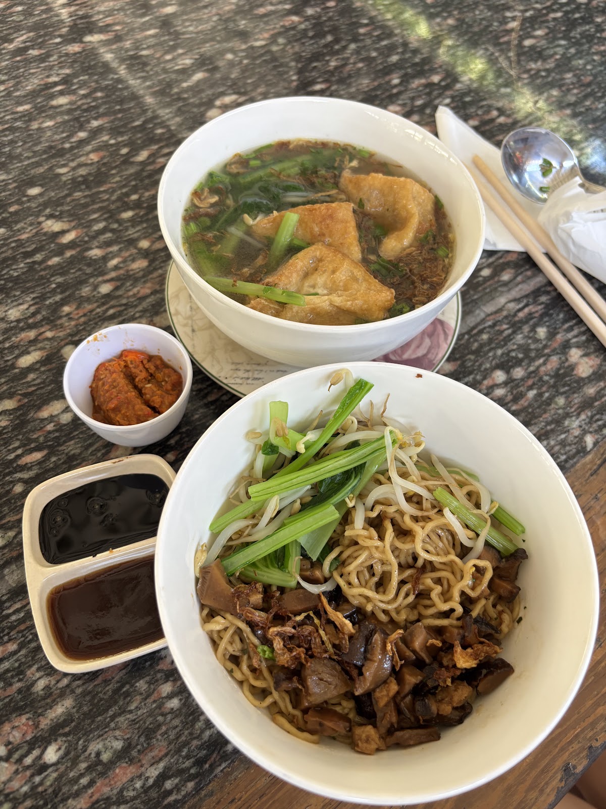 Queen Bean Vegetarian - Vegan