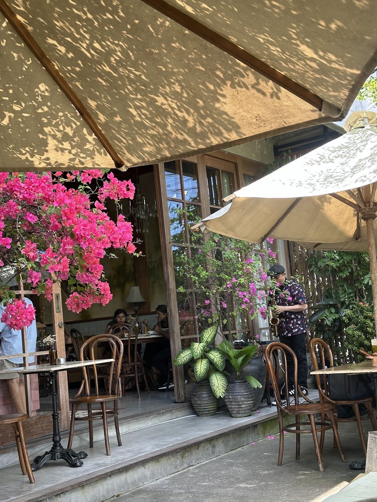 LOVA CAFE