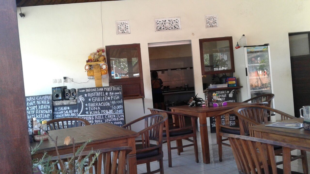 Moon Cafe