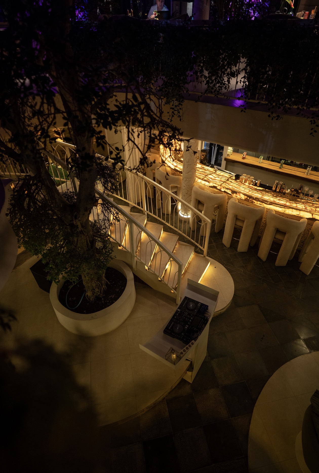 Ju Bali - Grill Bar and Jacuzzi Club