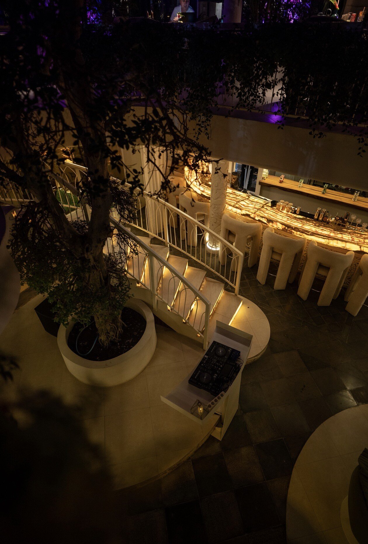 Ju Bali - Grill Bar and Jacuzzi Club