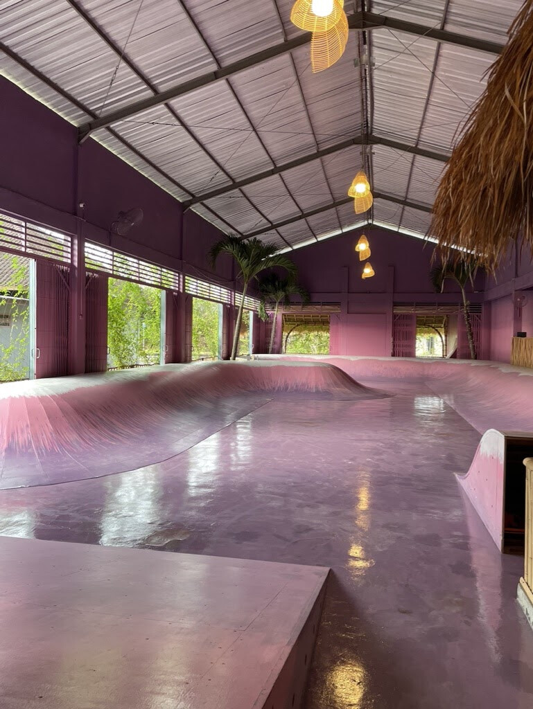 Скейт парк и ресторан skate park cintalam