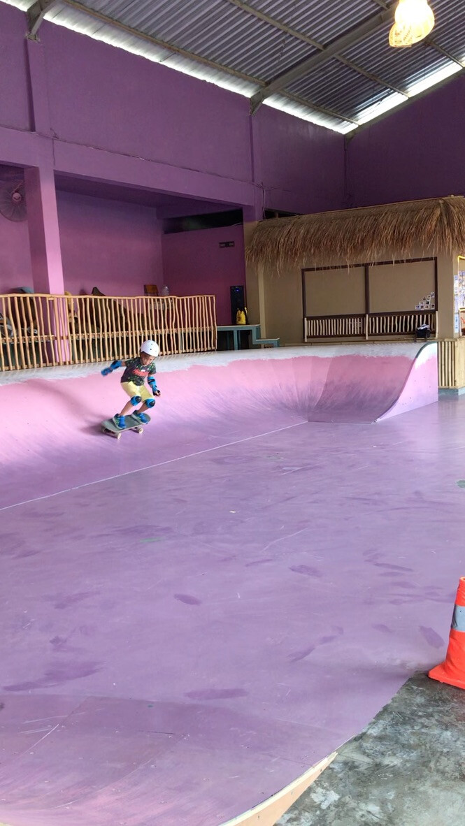 Скейт парк и ресторан skate park cintalam