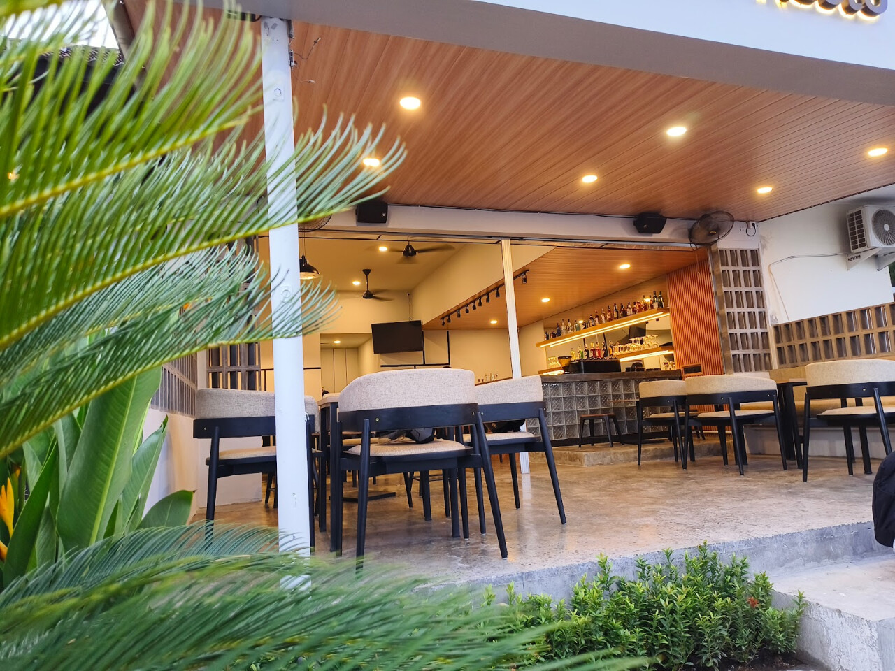 Fortuna Bar & Resto
