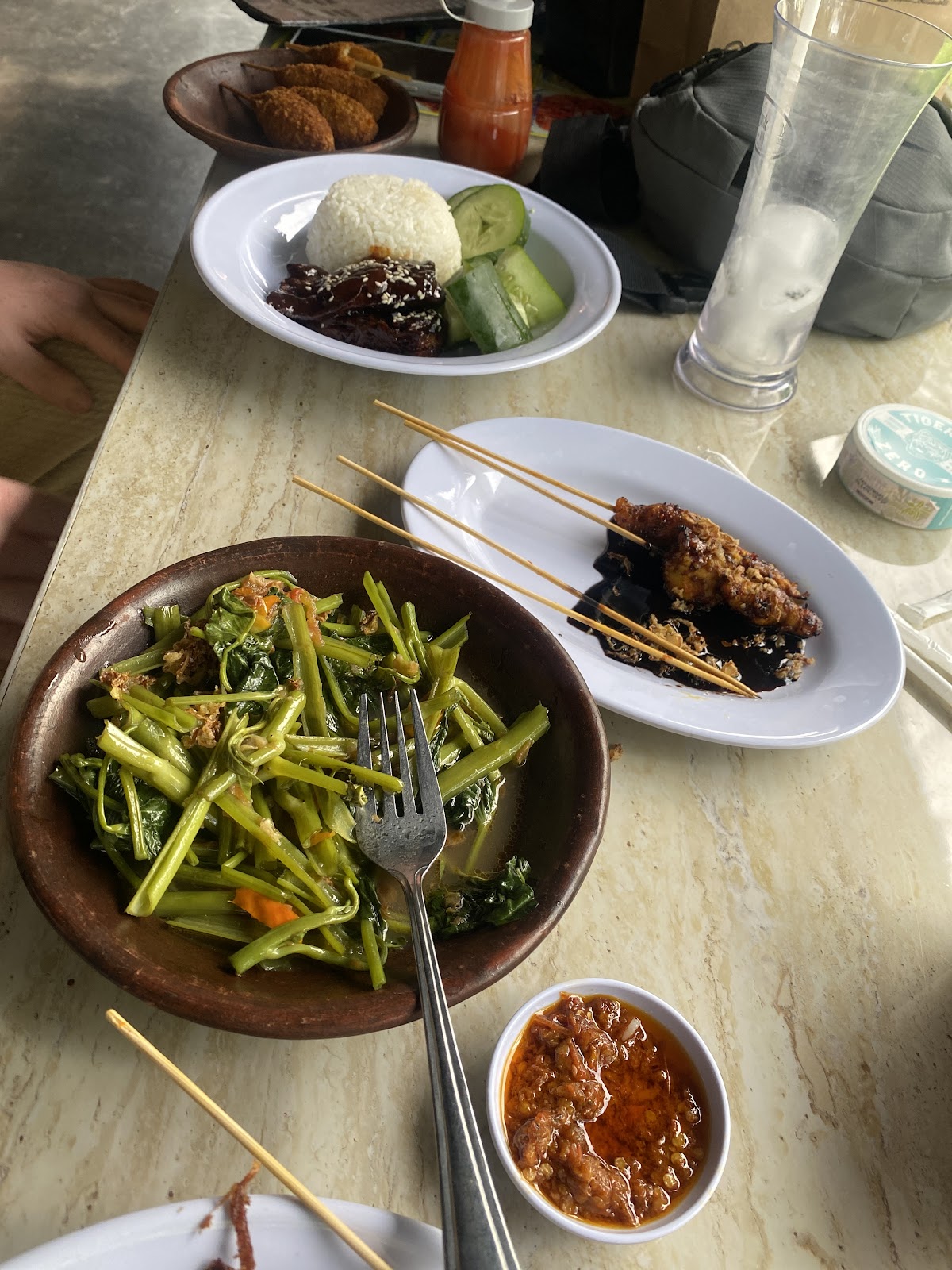 Bumboe Vegan and Vegetarian, resto & bahan vegetarian