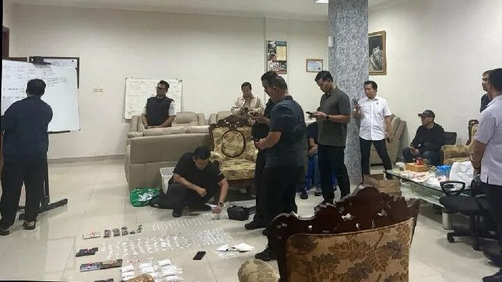 Главу тюрьмы Керобокан отстранили после внезапной проверки