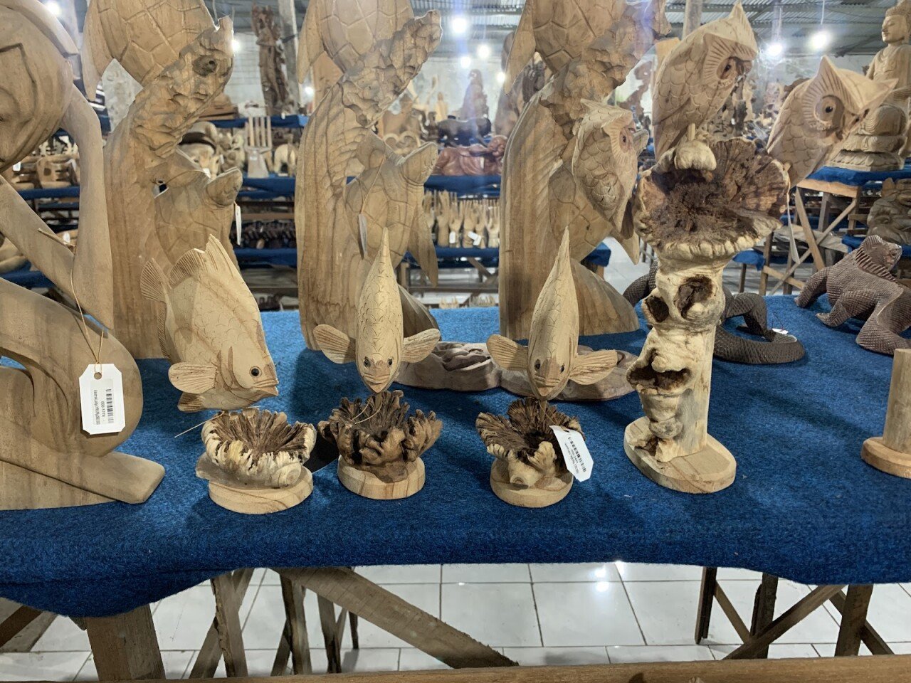Yuyu wood carving & furniture
