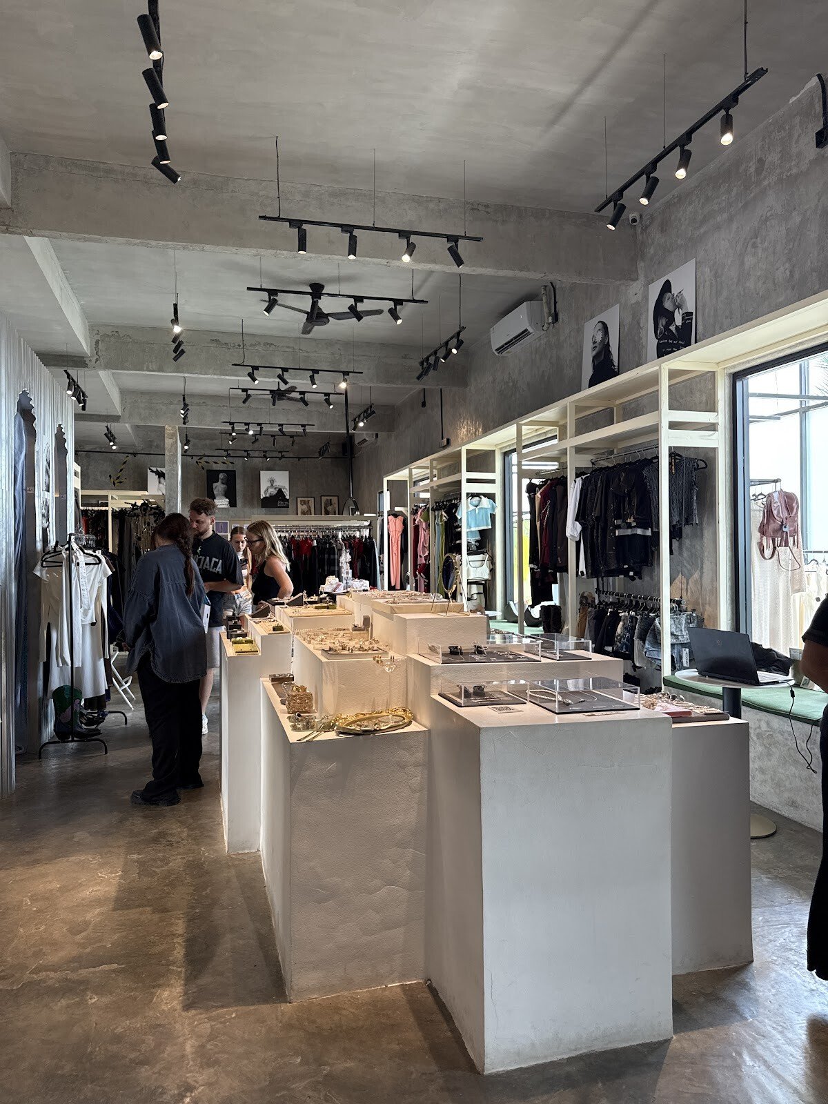 Hedonist store Bali