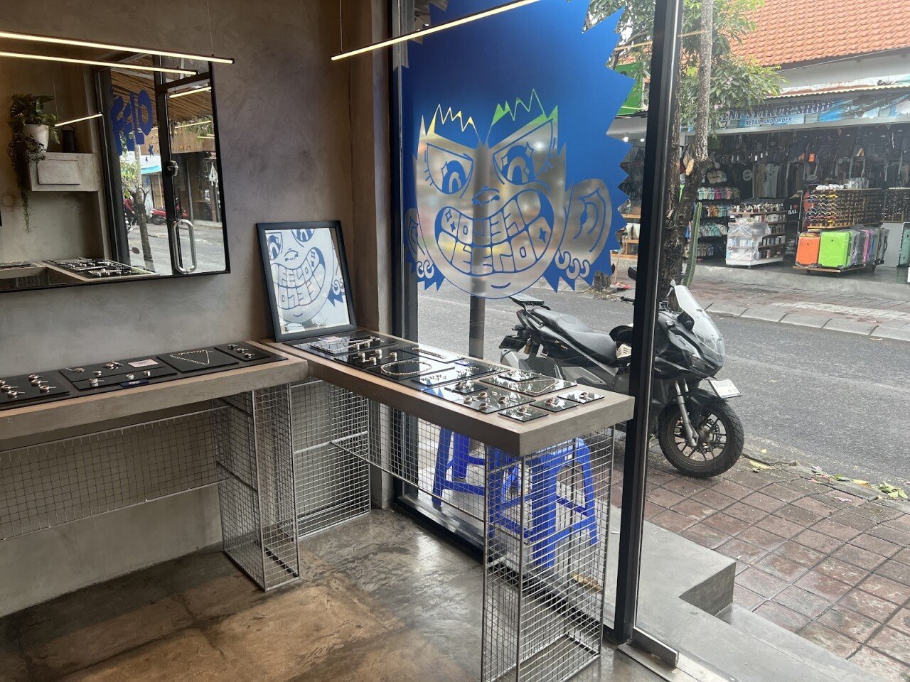 FELO Jewellery Store