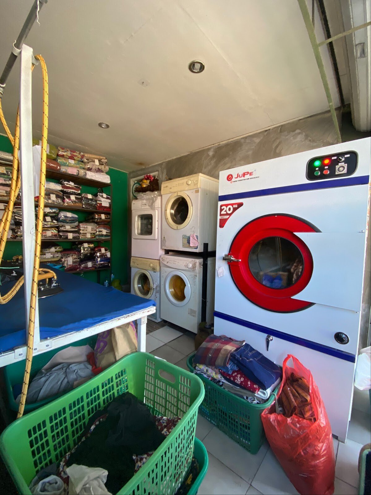 BAGAS LAUNDRY SANUR