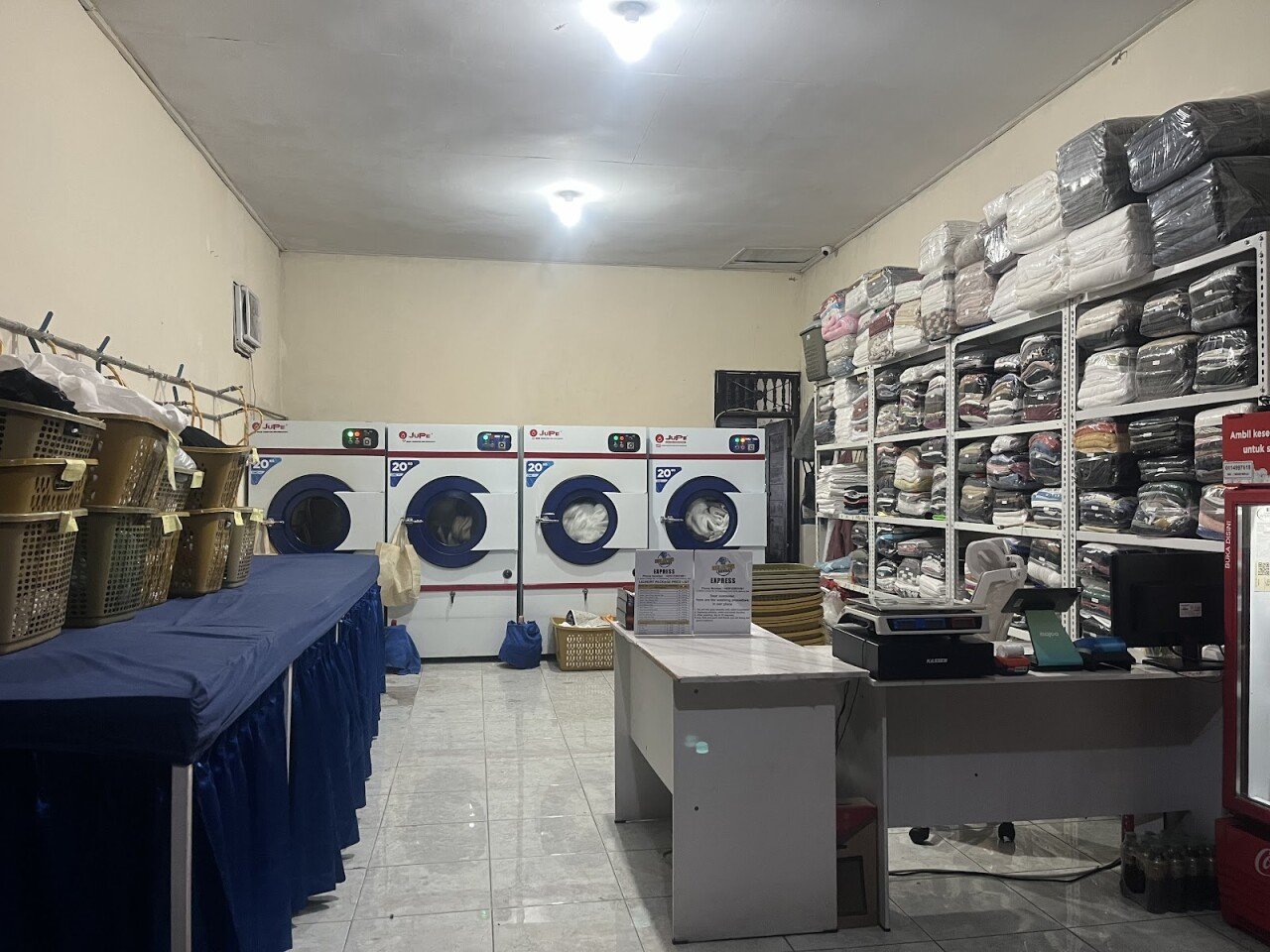 Delapan Laundry Express