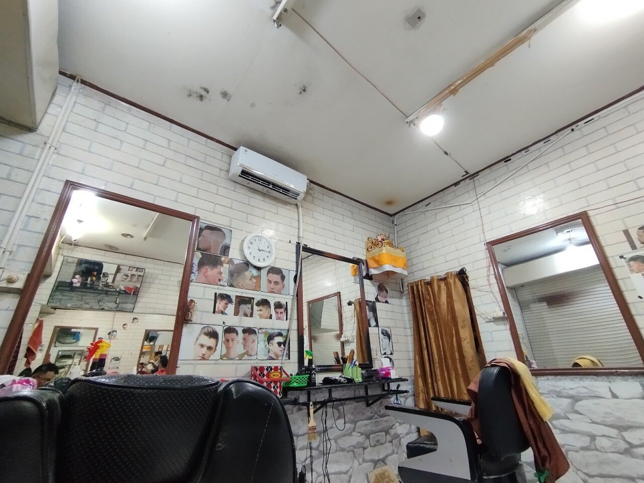 PINO BARBER SHOP