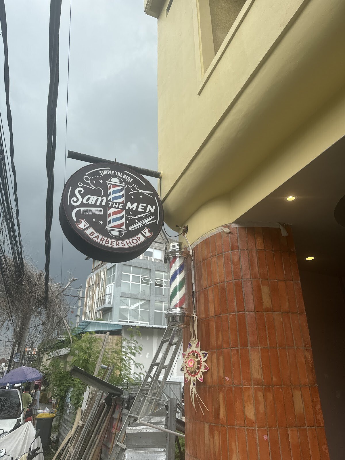 Sam The men Barbershop (by canggu barber)