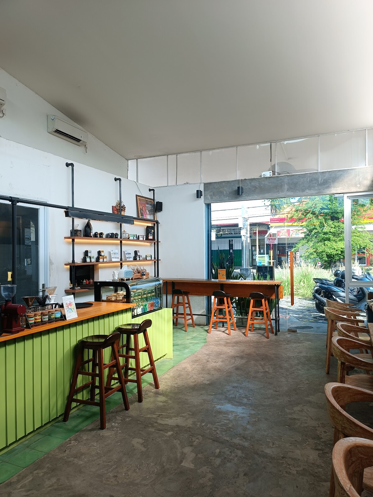 COFFEENOSKY Coffee & Eatery