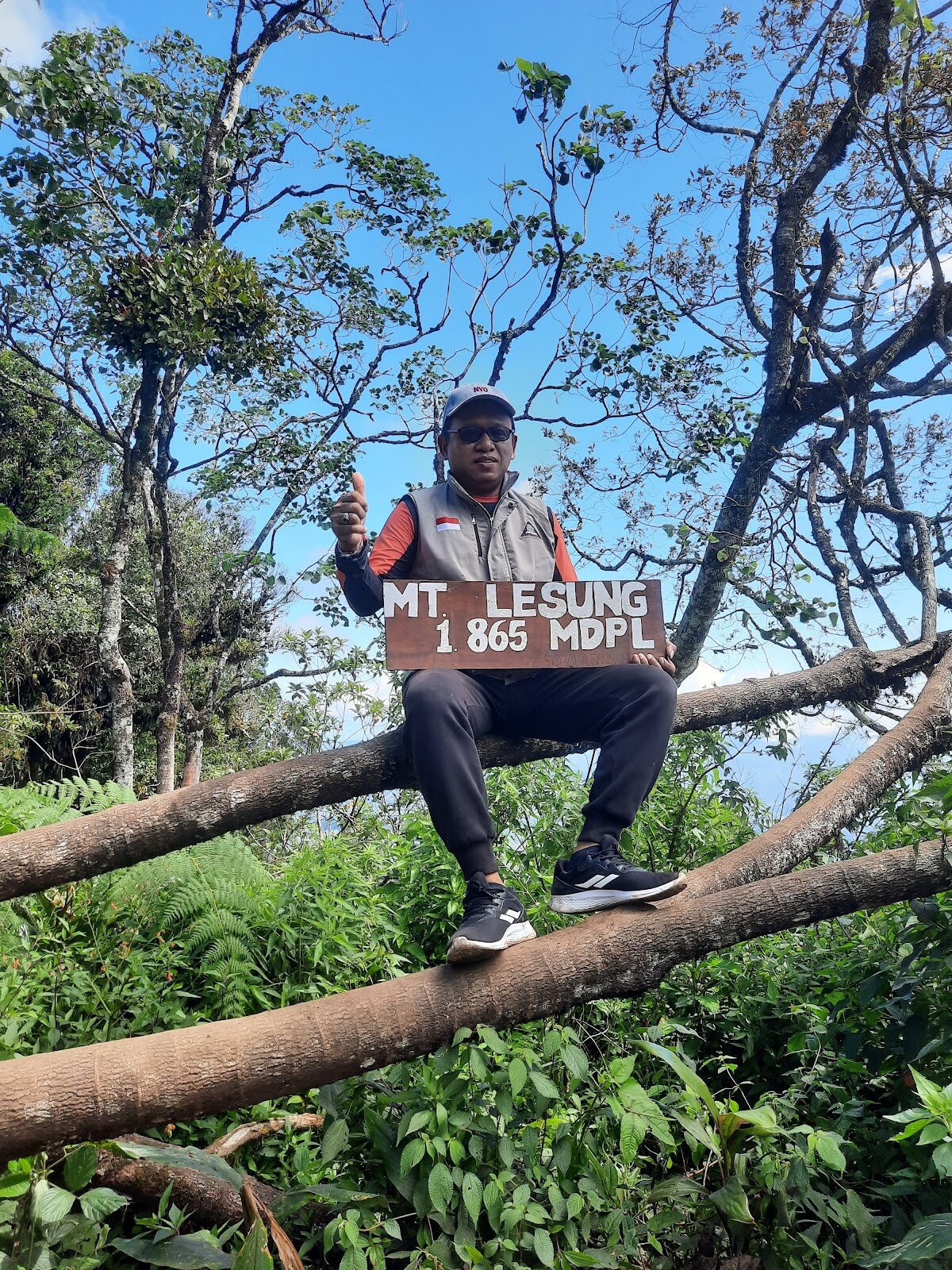 Gunung Lesung