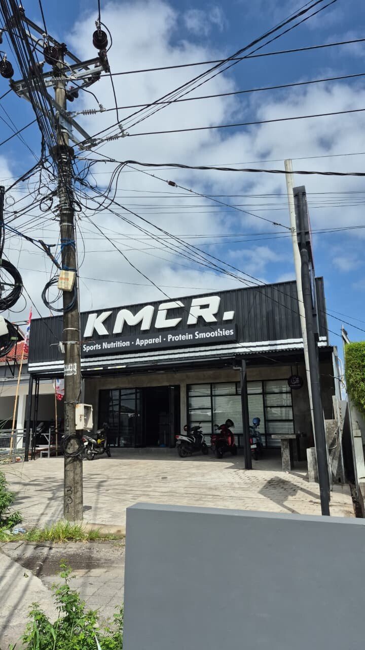 KMCR Canggu Sports Nutrition, Apparel & Protein Smoothies