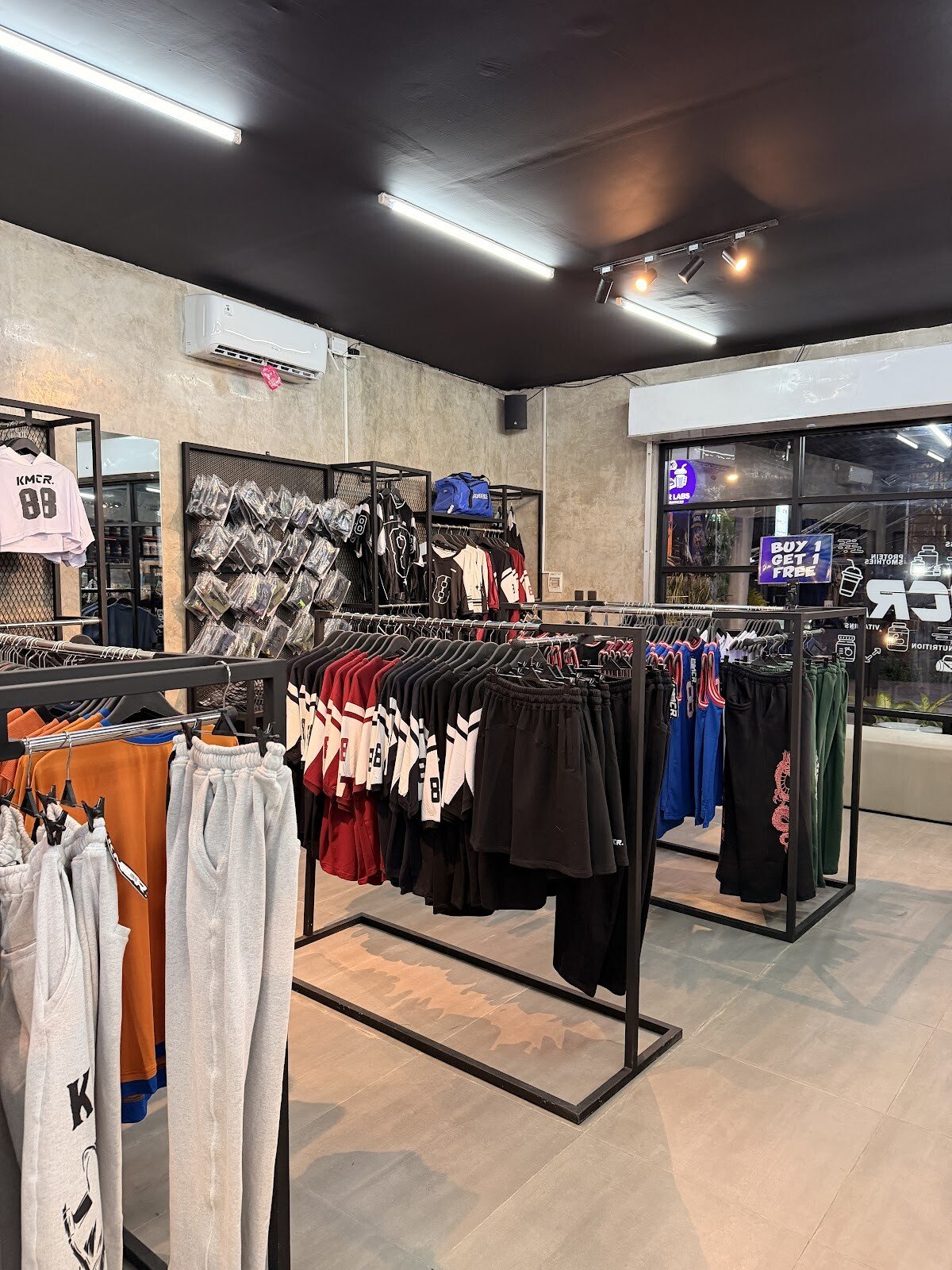 KMCR Canggu Sports Nutrition, Apparel & Protein Smoothies